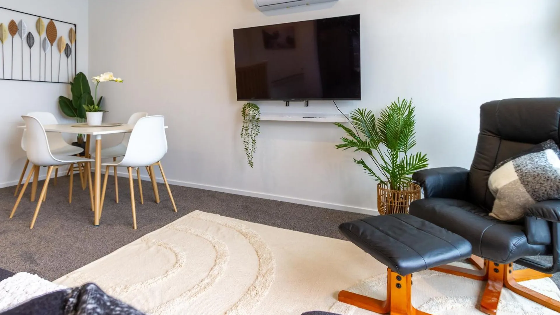 Unique Stadium View In St Asaph 2 Bed 2 Bath كريستتشيرش شقة